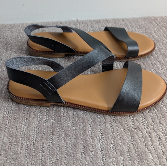 Black Cynthia Rowley Sandals - Picture 2 of 5